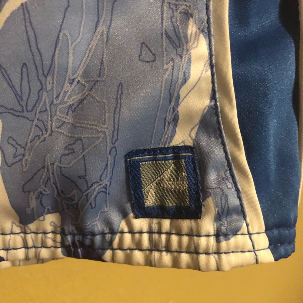 💛💛 Men’s Blue/White floral Board Shorts - Picture 5 of 8